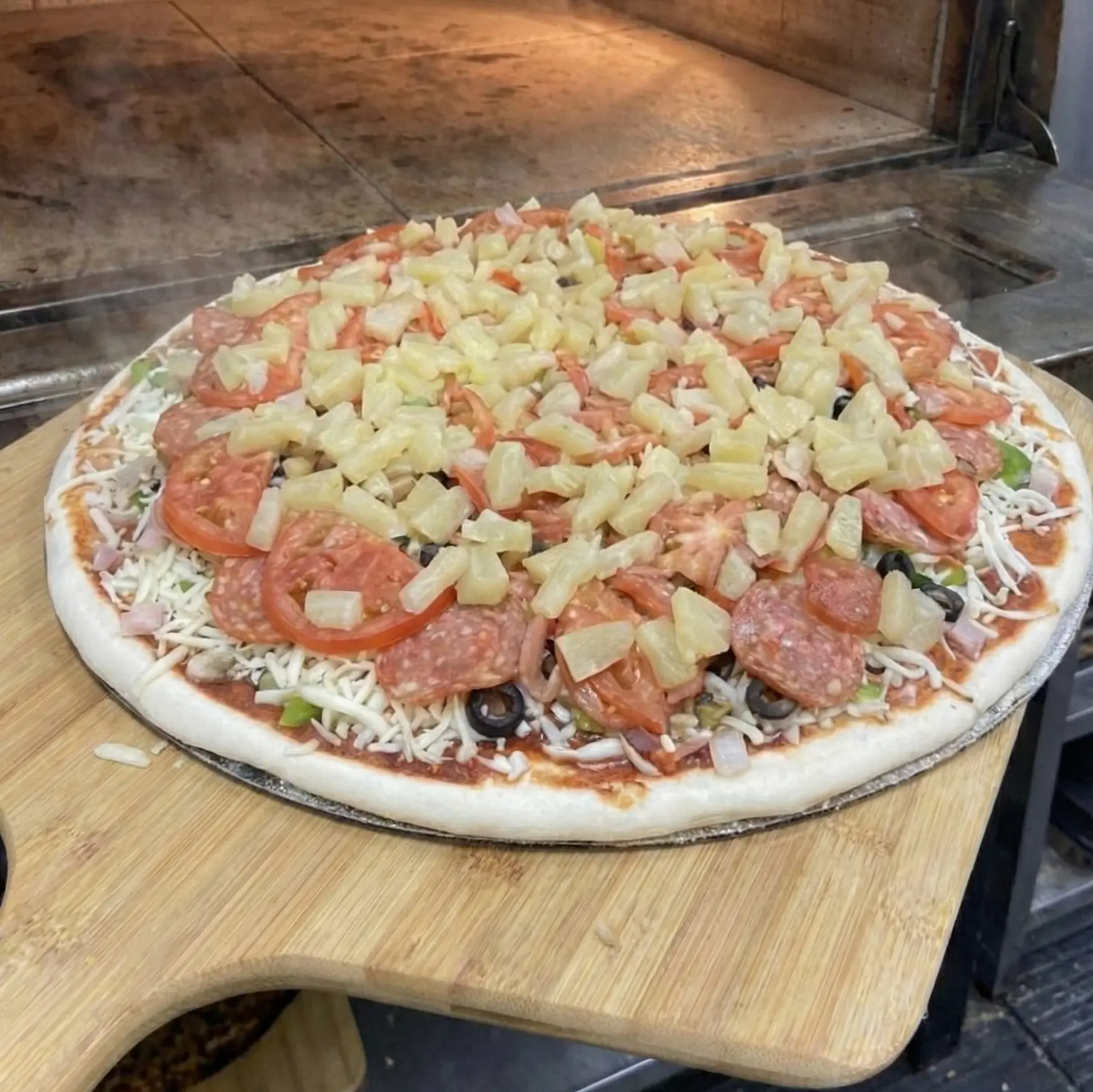 Deluxe Pizza